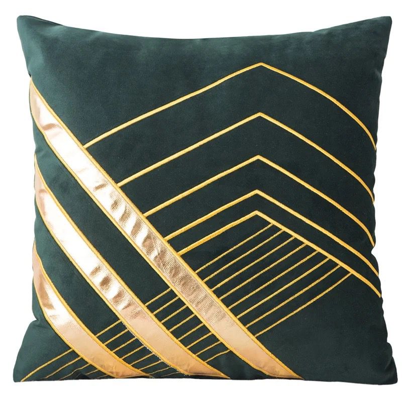 LÜX DEKORAFİT DERİ & NAKIŞLI KADİFE 45X45 KIRLENT KILIFI LÜX DEKORAFİT DERİ & NAKIŞLI KADİFE 45X45 KIRLENT KILIFI
