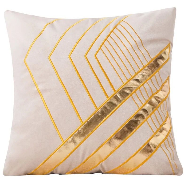 LÜX DEKORAFİT DERİ & NAKIŞLI KADİFE 45X45 KIRLENT KILIFI LÜX DEKORAFİT DERİ & NAKIŞLI KADİFE 45X45 KIRLENT KILIFI